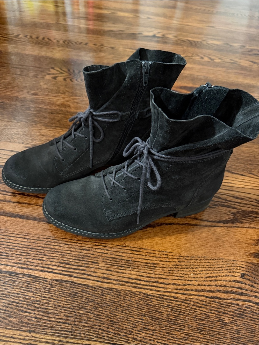 Women’s Garbor Dark Chocolate Brown Suede Lace-Up Ankle Boots Size 7.5